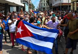 Estallido inédito lleva a cubanos a las calles a exigir libertad
