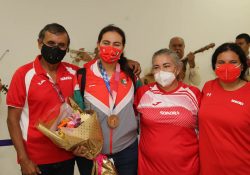 Gran recibimiento para la medallista olímpica Alejandra Valencia