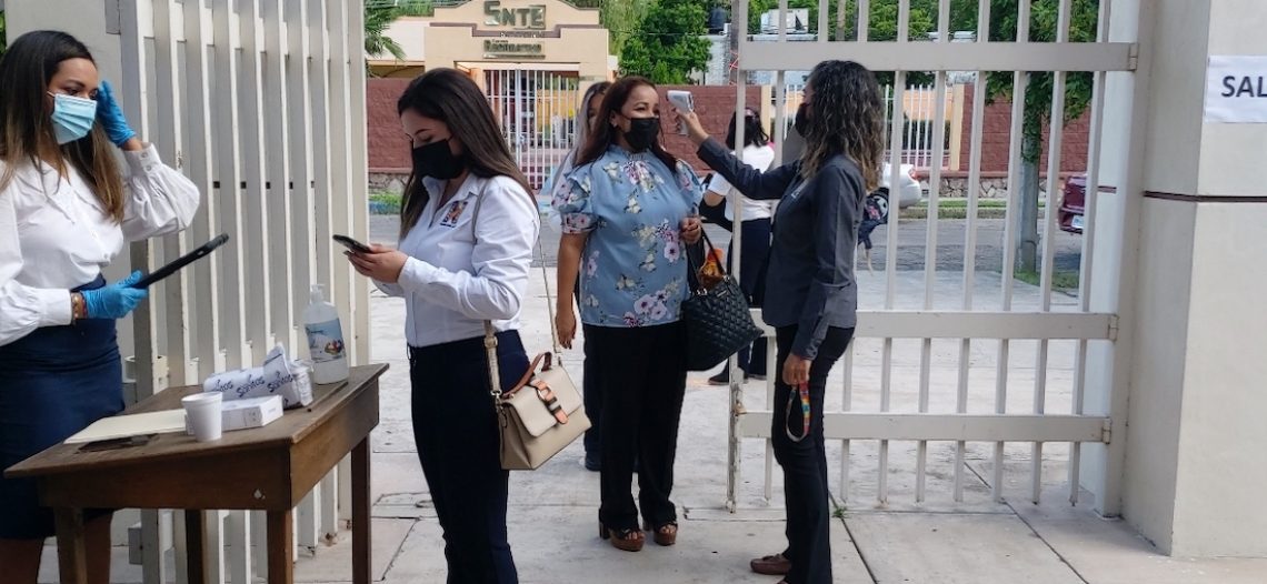 Regresan de manera voluntaria futuros docentes a las clases presenciales