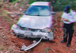 Por evitar atropellar a un «can» se salió de la carretera