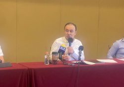 Viene a Guaymas el gobernador electo; le acompañará el director de Aduanas en el país