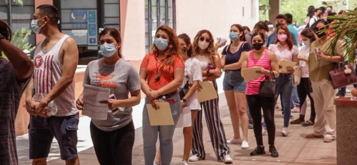 Reconoce Gobernadora respuesta de jóvenes a la vacunación y pide seguir con protocolos de cuidado