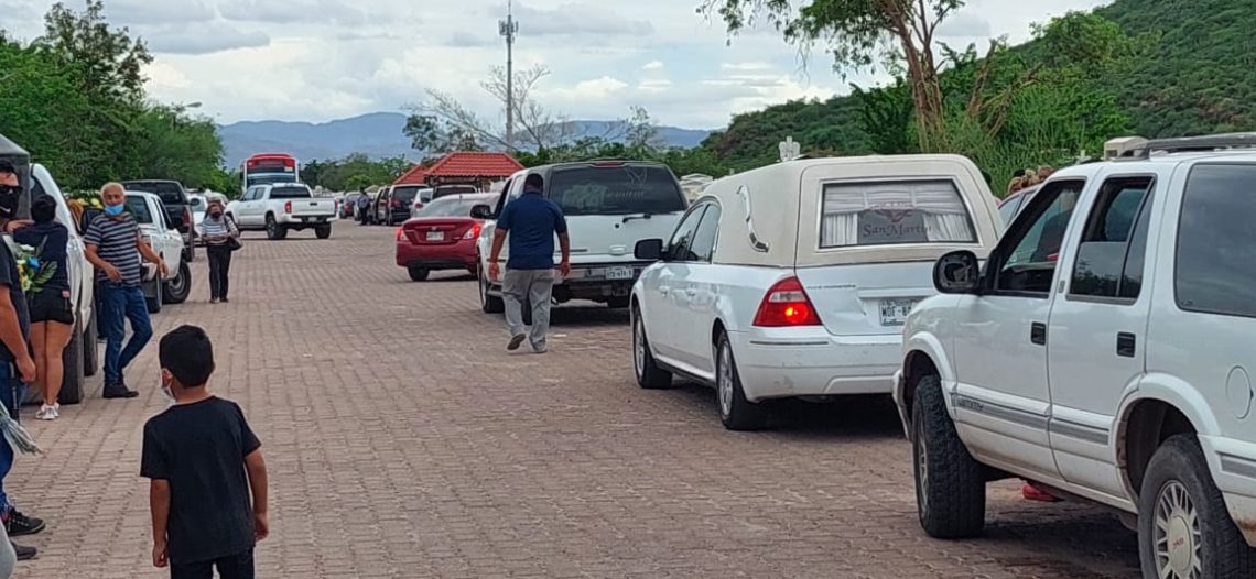 Panteón Héroes Civiles de Guaymas sin gavetas disponibles para sepulturas