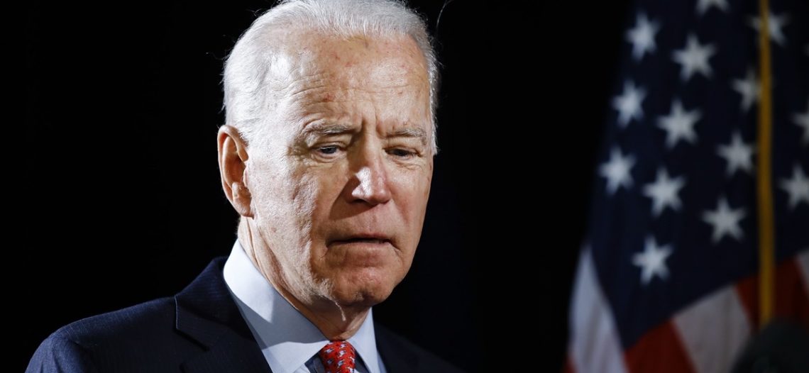 Republicanos atacan a Biden en medio de crisis afgana; piden renuncia
