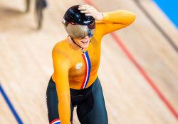 Shanne Braspennincx gana oro en Keirin