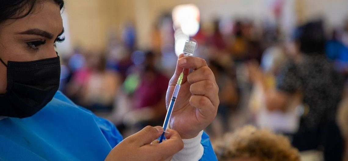 Aplicarán segundas dosis contra COVID-19