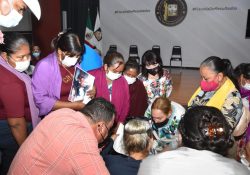 Familiares de los miembros de la Tribu Yaqui desaparecidos, reconocen prendas entre los cuerpos encontrados en el Chichiquelite