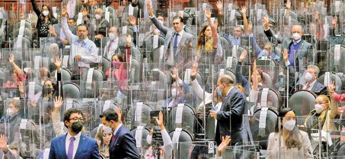 Avalan legisladores la Ley de Juicio Político; el Presidente podrá ser imputado y juzgado.