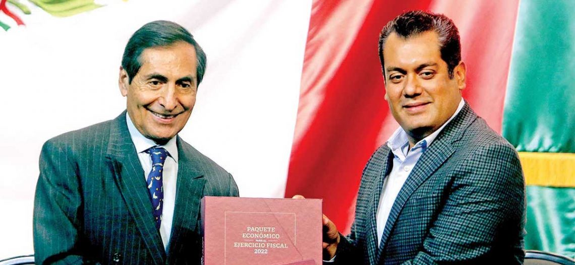 Salud e inversión impulsarán gasto; Hacienda entrega Paquete Económico 2022