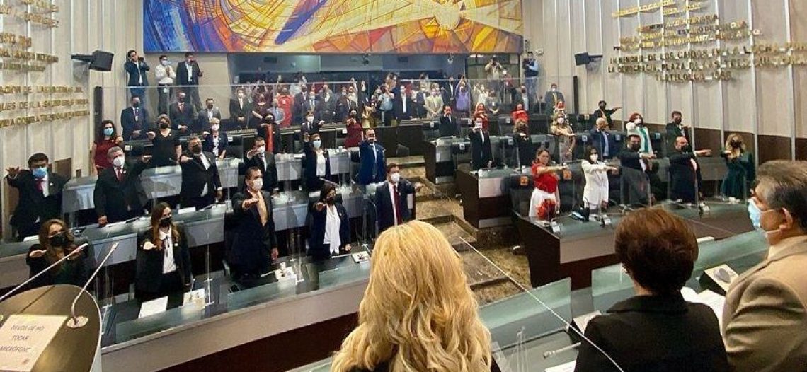 Rinde protesta la LXIII Legislatura del Congreso del Estado de Sonora; está integrada por 19 diputadas y 14 diputados