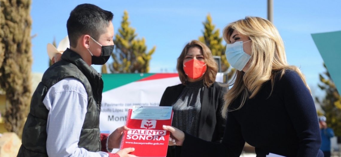 Otorga Gobierno de Claudia Pavlovich más de 400 mil becas y créditos educativos