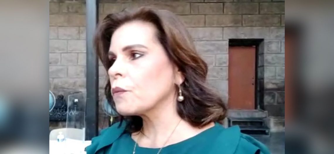 Deja administración Sara Valle presumiendo que bajó la deuda pública