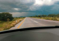 Nubes, lluvia y ambientes frescos en el campo guaymense