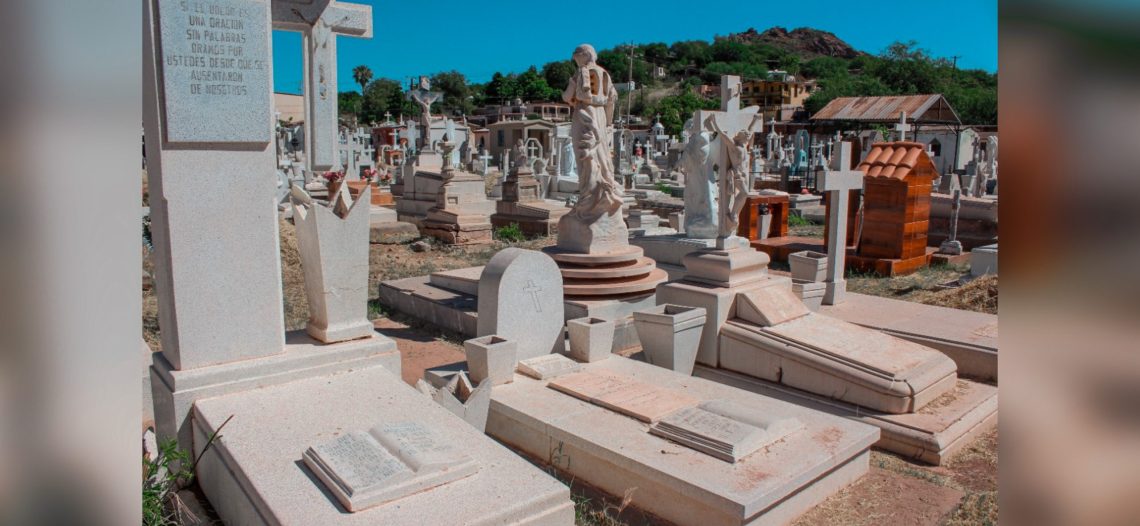 Invitan a tramitar permisos para venta ambulante en cementerios locales