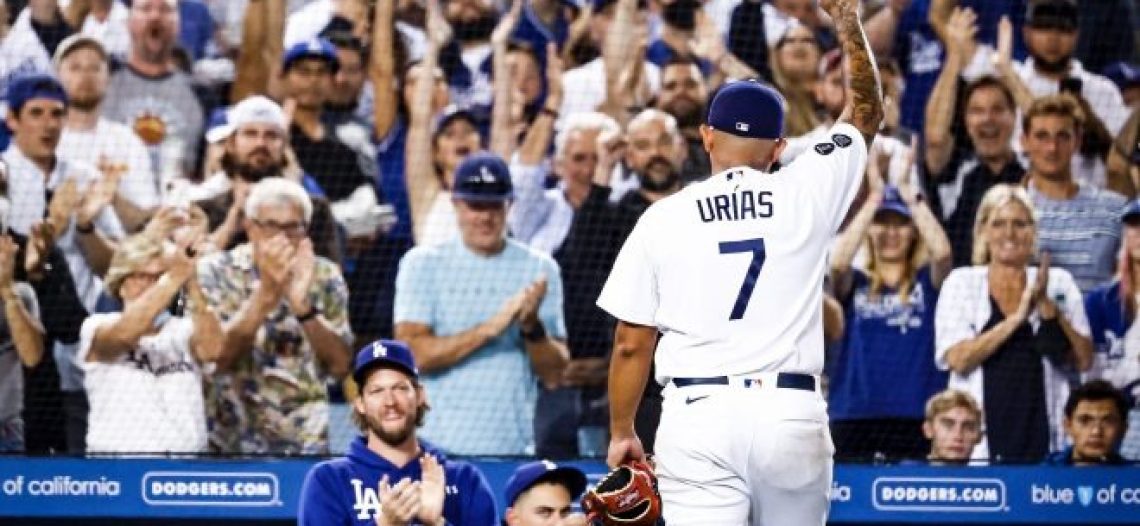 Julio Urías gana el Premio Nacional de Deportes
