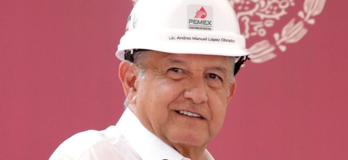 Reconfigurar refinerías, asunto de seguridad nacional: López Obrador