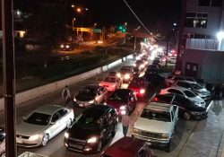 Los alcaldes reciben en Nogales a mexicanos que cruzan la línea hacia Estados Unidos