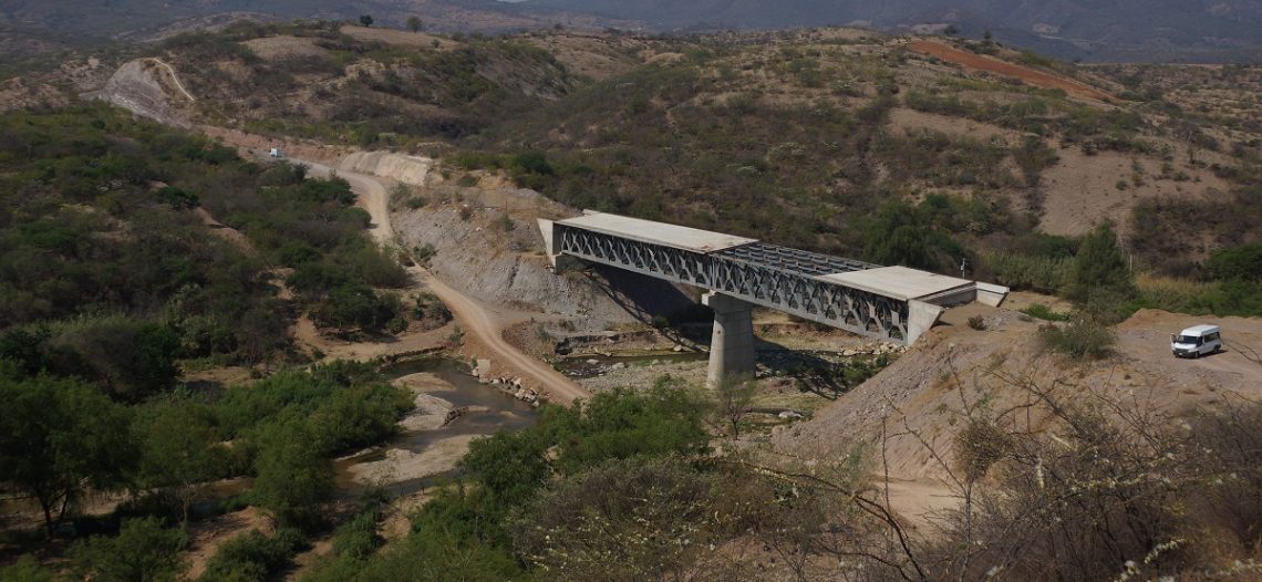 Supercarretera de Oaxaca a Puerto Escondido se concluirá en agosto de 2022: AMLO