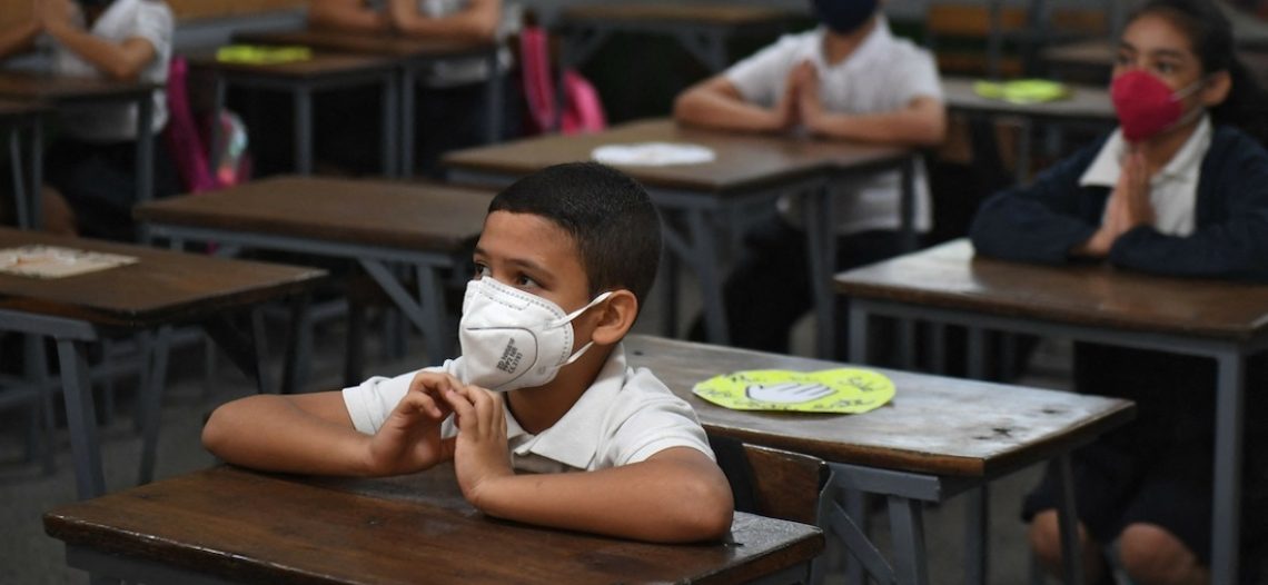 Cae matrícula escolar en México por la pandemia