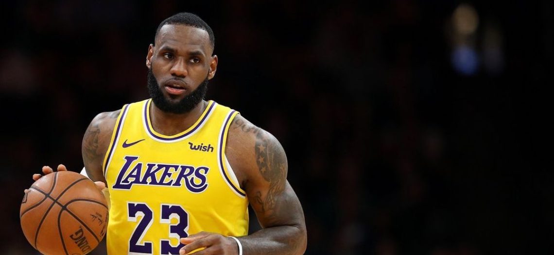 LeBron James comanda triunfo de Lakers sobre los Mavericks
