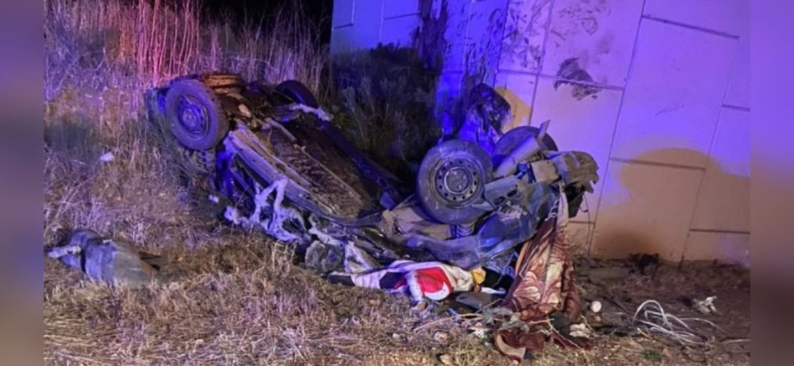 Cinco jovenes mueren en fatal accidente en Nogales.