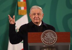 Presidente abre tribuna para sindicato petrolero