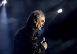 Joan Manuel Serrat anuncia gira de despedida; se retira de los escenarios