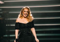 Adele invierte parte de sus millones en una nueva casa