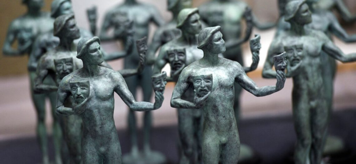 Eugenio Derbez y Salma Hayek, entre los nominados a los premios SAG