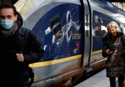 Francia marca récord diario de casos covid; reportan 465 mil positivos