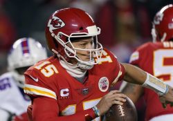 Chiefs y Mahomes superan a los Bills en duelo de infarto