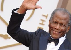 Lamenta Hollywood la muerte de Sidney Poitier