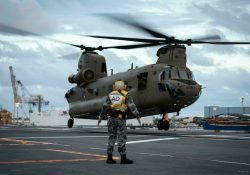 Despegan primeros aviones con ayuda humanitaria hacia Tonga