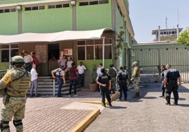 Reportan 8 muertos y 7 heridos tras una riña en cárcel colimense