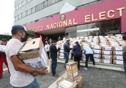 Llegan casi a 100% firmas de revocación; suman 99.40% de las requeridas