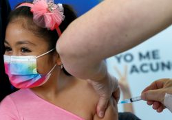 Se aleja posibilidad de vacunar a niños; es población en riesgo, advierten especialistas