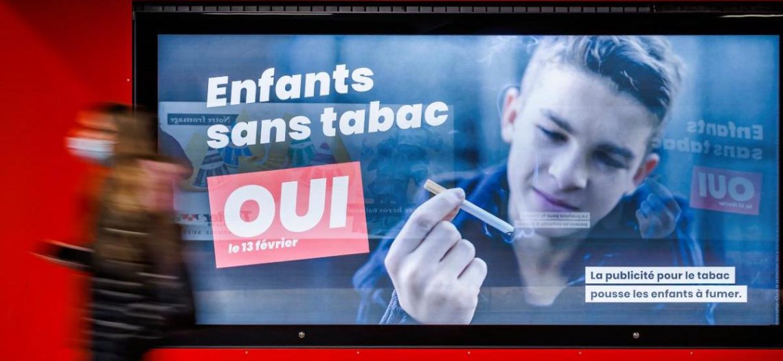 Suiza aprueba prohibición casi total de publicidad del tabaco
