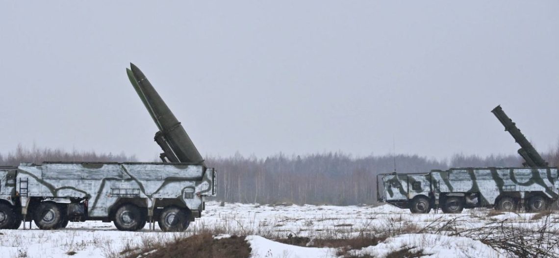 Rusia lanza misiles hipersónicos en ejercicios supervisados por Putin