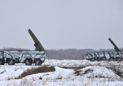 Rusia lanza misiles hipersónicos en ejercicios supervisados por Putin