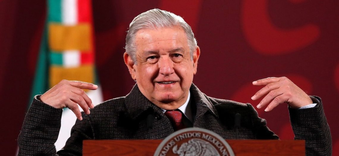 Califica López Obrador como ‘histórica’ la elección sindical de Pemex