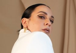 Carla Morrison abrirá conciertos de Coldplay durante su gira por México