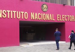 Hacienda niega dinero a INE para revocación de mandato