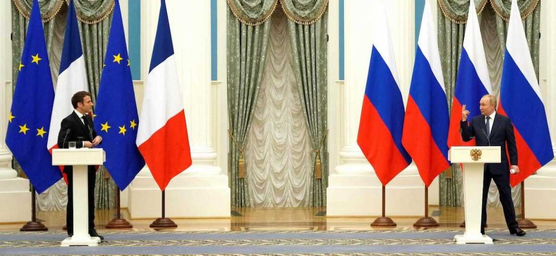 Macron y Putin dan esperanza para salir de crisis