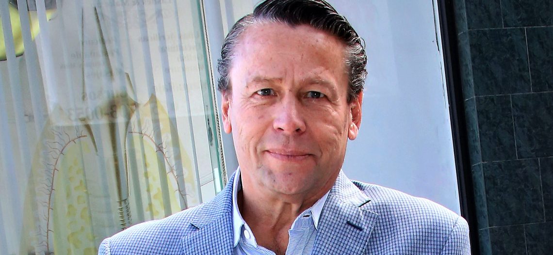 Alfredo Adame asegura que niña le intentó robar la cartera