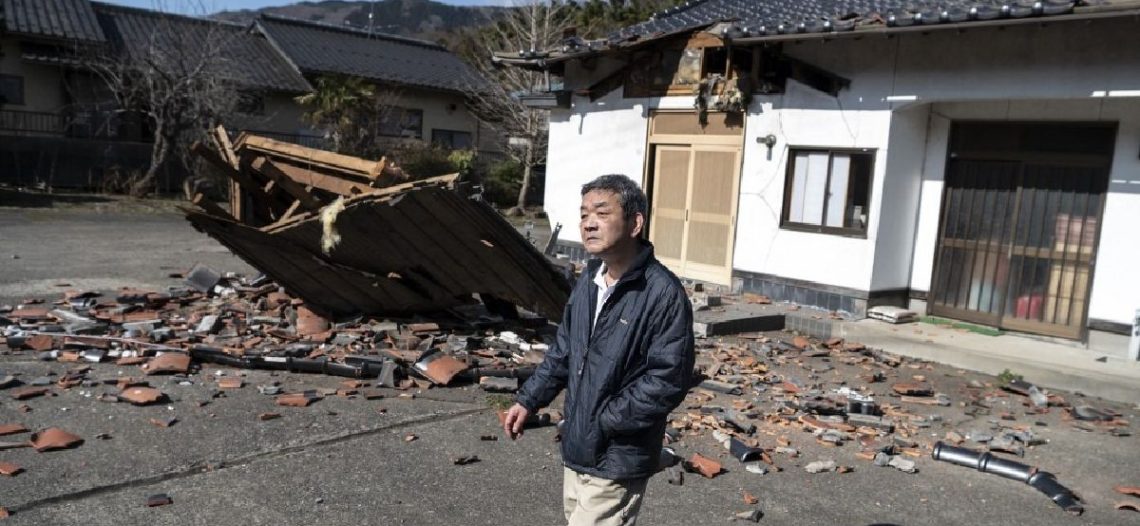 Terremoto en Japón deja al menos cuatro muertos y decenas de heridos