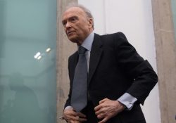 “Destapan” millonarios bienes del fiscal mexicano