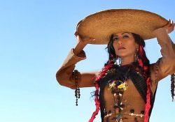 Lila Downs recibe reconocimiento como mujer ejemplo e inspiración