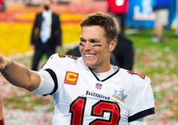 Tom Brady anuncia su regreso a la NFL
