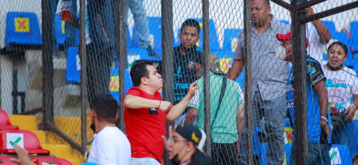 Liga MX anuncia que porras visitantes no entrarán a los estadios