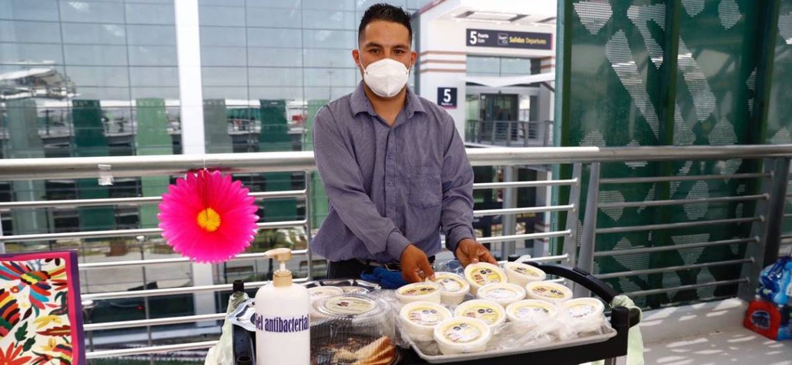 Regresa comercio a pasillos de AIFA; aeropuerto internacional